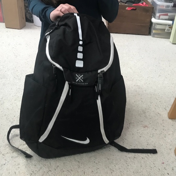 SOLD Nike Hoops Elite Max Air Basketball Backpack - Picture 7 of 8